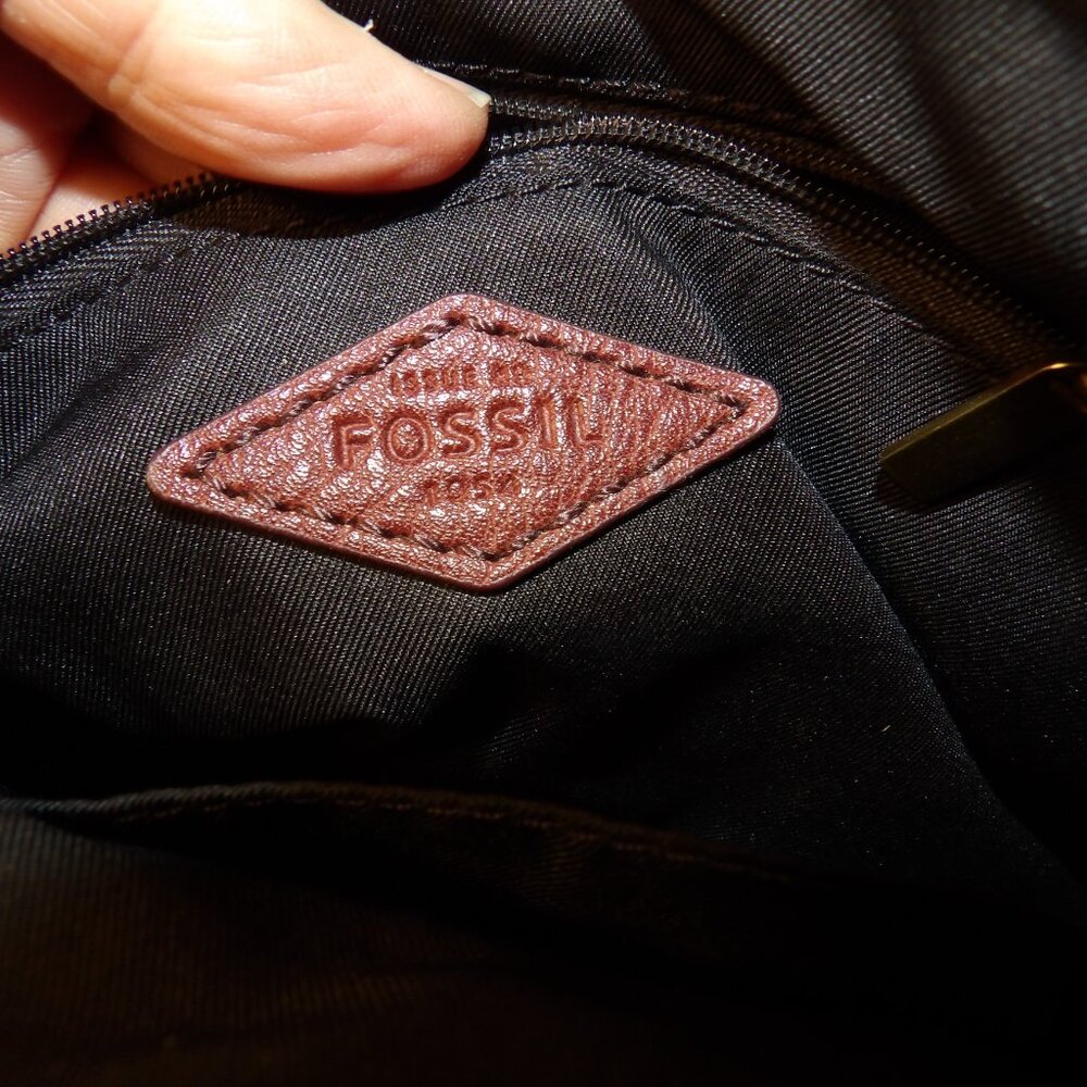 Fossil Vegan Leather Crossbody Bag - Picture 8 of 8